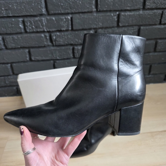 Marc Fisher Leather Ankle Booties Elegant Pointed Toe MF Jelly Black 9.5 - Picture 2 of 11